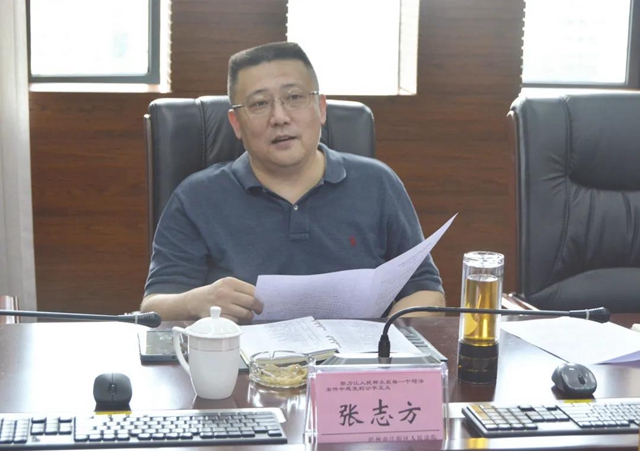 江阳区委常委、政法委书记张志方到江阳区法院调研(图6)