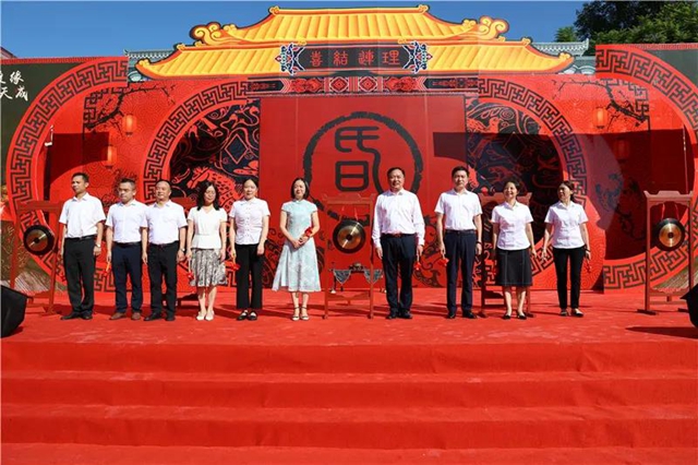 鼓乐开礼、同牢礼、合卺酒......泸州这场集体婚礼仪式感十足！(图3)