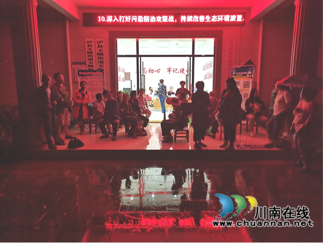 安置点的陪伴，泸县自然资源人一直在(图1)