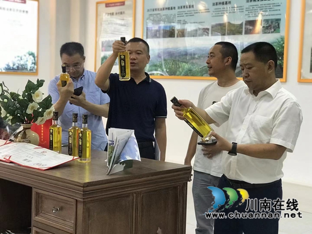 泸州市经济和信息化局到叙永县开展企业调研、节前安全检查工作(图1) 泸州市经济和信息化局到叙永县开展企业调研、节前安全检查工作(图1)