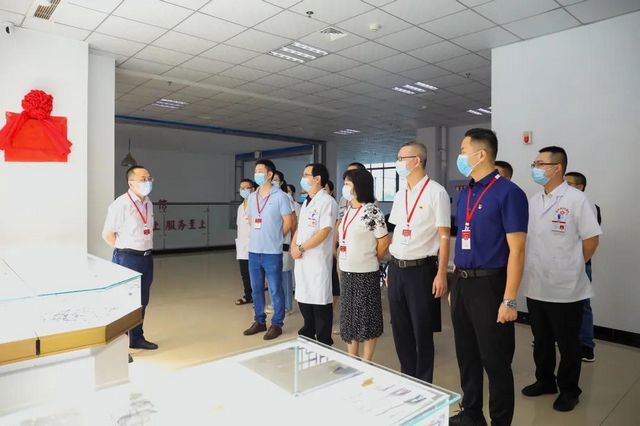 【我为群众办实事】合江县中医医院眼视光配镜中心正式揭牌啦！(图3)