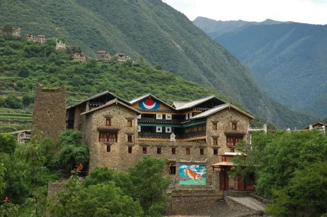 假期去哪？推荐10条经典红色旅游线路(图12)