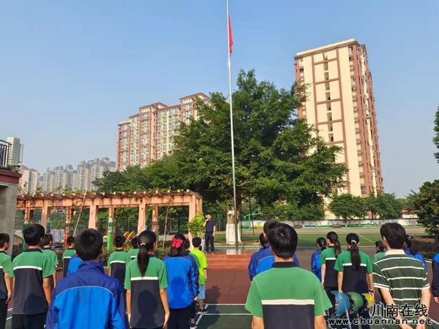 泸州市儿童福利院开展“爱祖国，颂党恩”国庆活动   (图1)