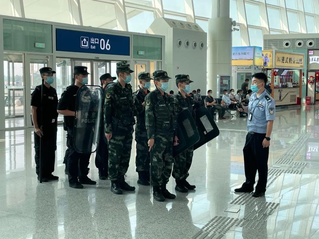 国庆第四日，镜头下的泸州机场公安分局(图8)