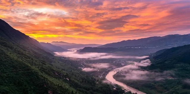 畅游酒城丨泸州这些红色旅游地，推荐你去看一看！(图2)