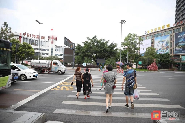 因为一件“小事”，自贡让外地游客瞬间“破防”！(图5)