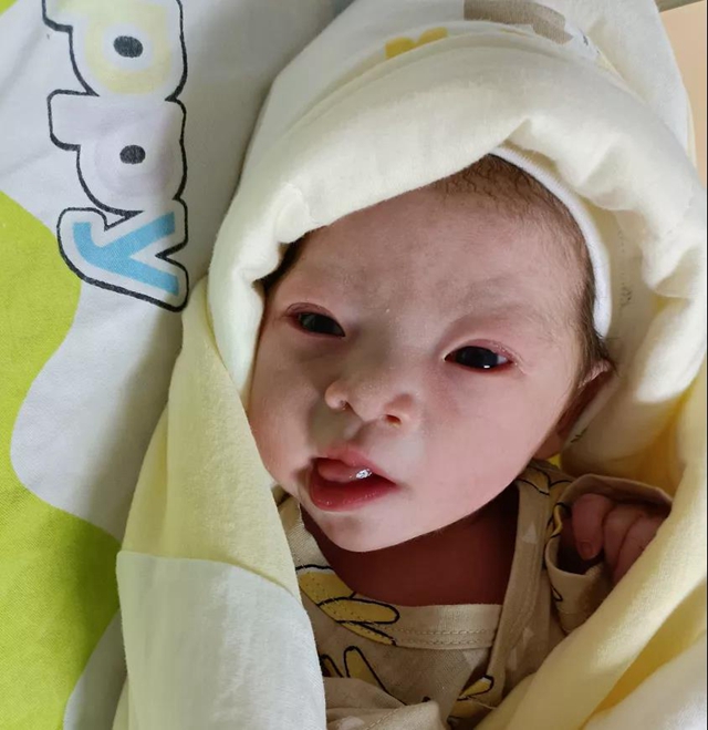 【国庆宝宝】萌翻了!35名小可爱来啦!(图1) 【国庆宝宝】萌翻了!35名小可爱来啦!(图1)