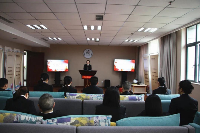 江阳法院:开道德讲堂,悟道德力量(图1) 江阳法院:开道德讲堂,悟道德力量(图1)