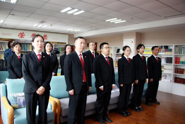 江阳法院:开道德讲堂,悟道德力量(图2) 江阳法院:开道德讲堂,悟道德力量(图2)