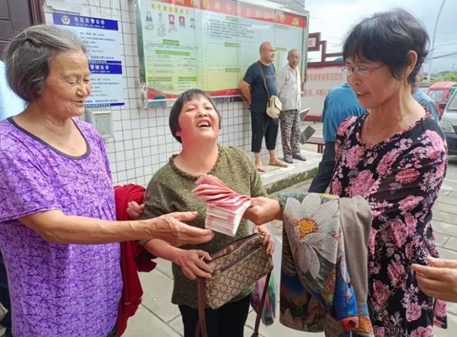 龙马潭：靠田里的“红颗粒”，他们一年分了530万！(图2)