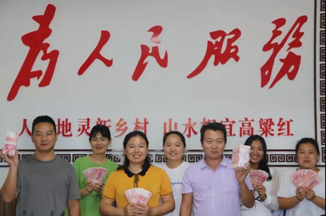 龙马潭：靠田里的“红颗粒”，他们一年分了530万！(图6)