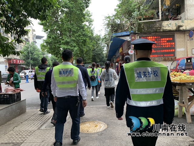 合江县：“校警+”守护平安校园(图6)