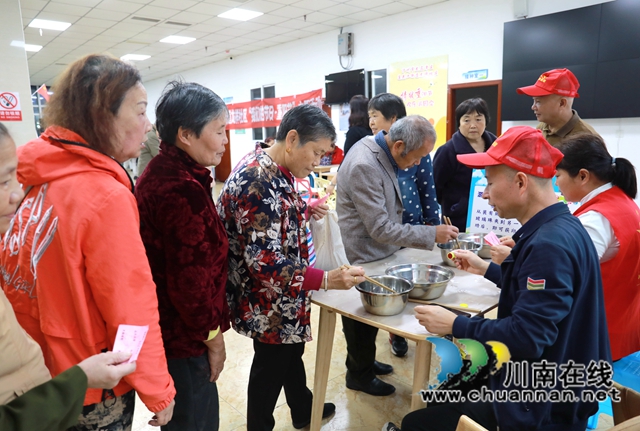 龙马潭区：欢乐游园会，情暖重阳节(图4)