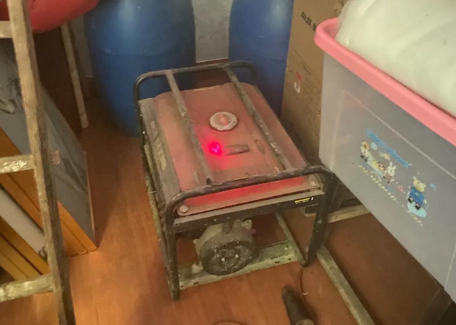 泸县玄滩派出所举行返赃仪式，7台摩托车和1台发电机！(图5)