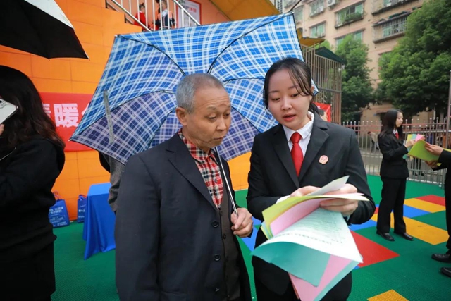 感受公平正义|重阳节护老行,龙马潭法院在行动(图5) 感受公平正义|重阳节护老行,龙马潭法院在行动(图5)