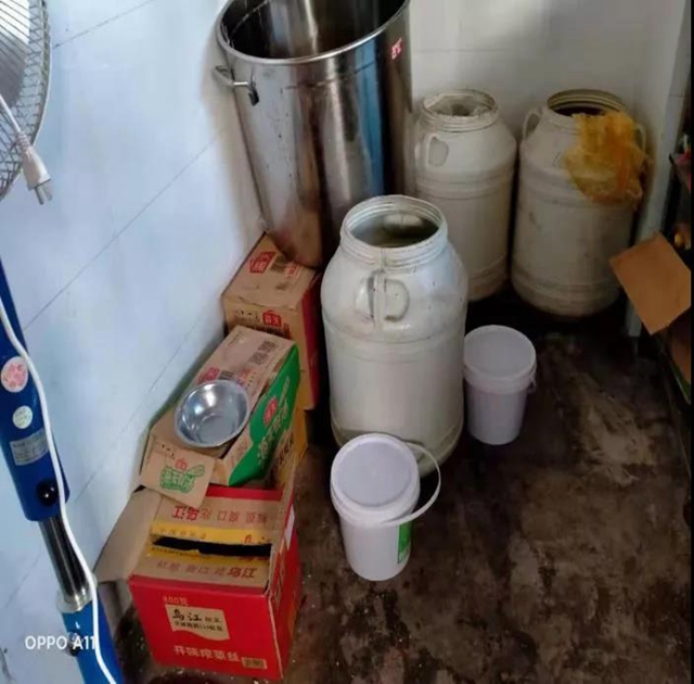 泸州市食品安全“红黑榜”(第十三期)(图12) 泸州市食品安全“红黑榜”(第十三期)(图12)