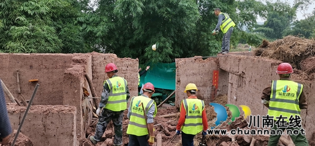 灾后重建有序推进，泸县建筑业协会会员单位建功一线(图3)