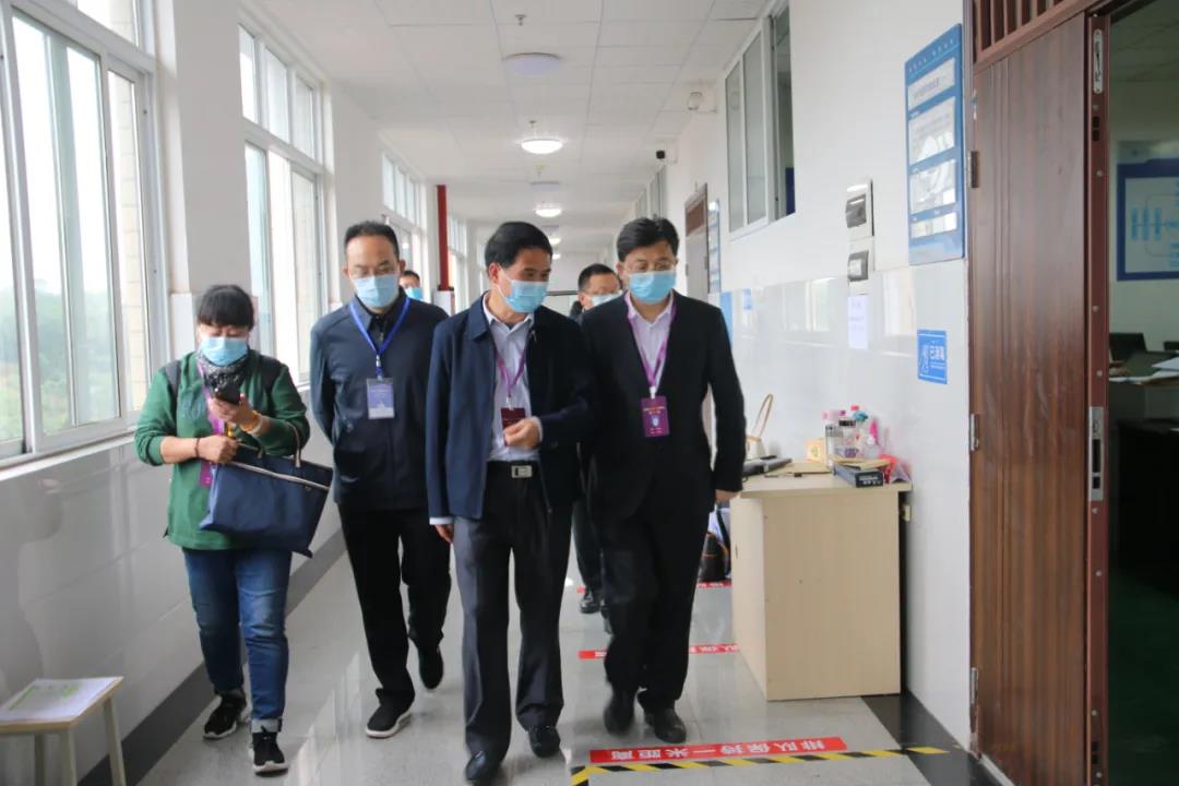 1161人报考！2021年“法考”泸州考区昨日开考(图6)