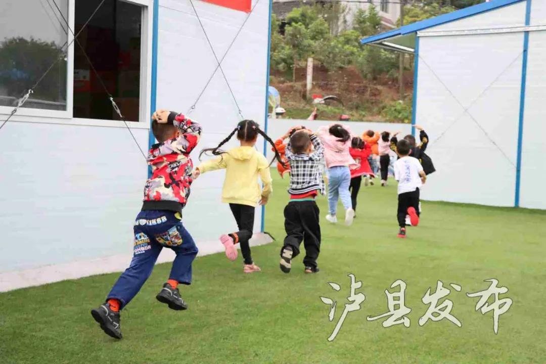 温暖！30张照片定格抗震救灾感人瞬间(图29)