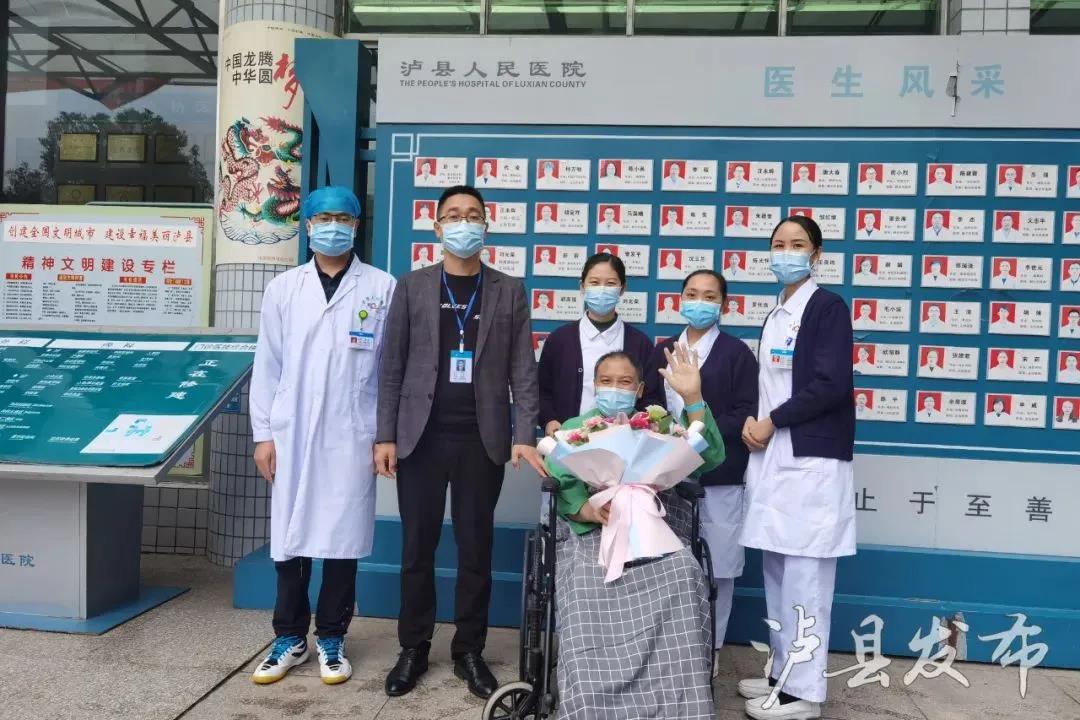 温暖！30张照片定格抗震救灾感人瞬间(图30)