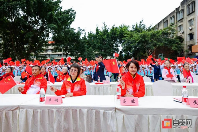 从自贡走出去的5位世界冠军,“回家”了!(图6) 从自贡走出去的5位世界冠军,“回家”了!(图6)