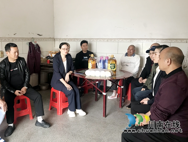 重阳敬老,情暖江阳!民建泸州市江阳区基层委员会开展重阳节慰问活动(图2) 重阳敬老,情暖江阳!民建泸州市江阳区基层委员会开展重阳节慰问活动(图2)