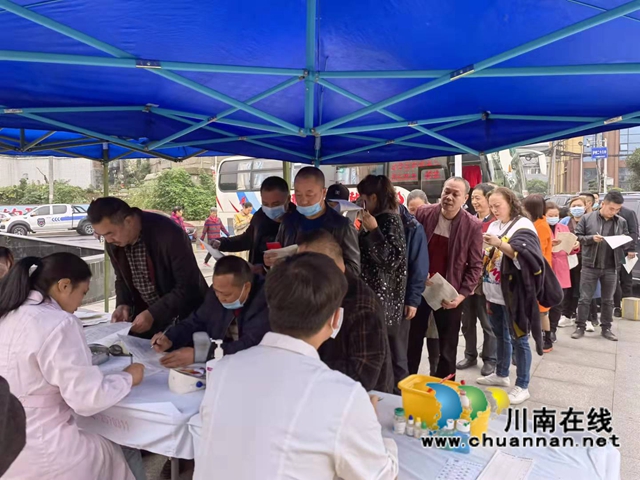 龙马潭区鱼塘街道组织开展无偿献血爱心活动(图2)