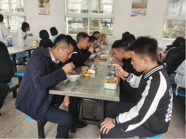 泸州三部门联合开展2021学年秋季学校食品安全专项督查(图2)