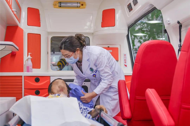 达到转院标准，泸县地震重症伤员“清零”！(图2)