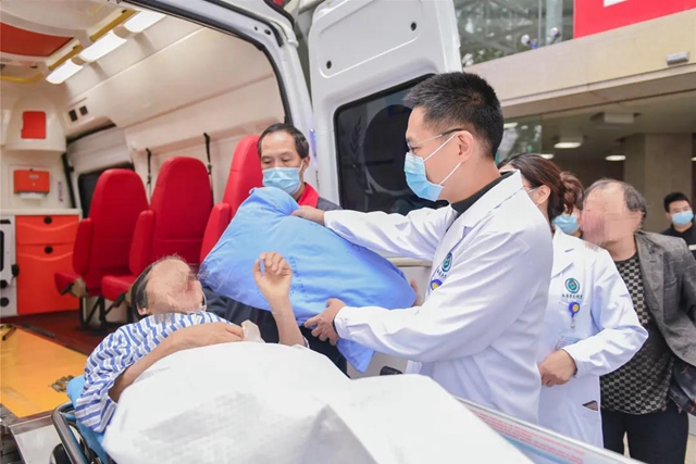 达到转院标准，泸县地震重症伤员“清零”！(图1)