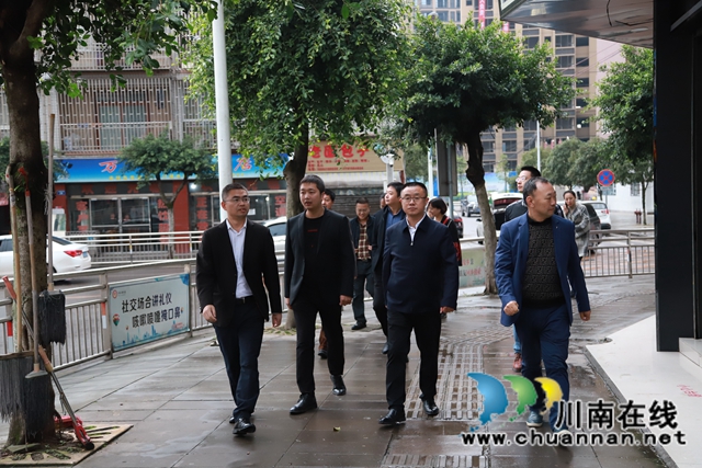 省级安全社区抽验组到泸县云龙镇开展安全社区复评工作