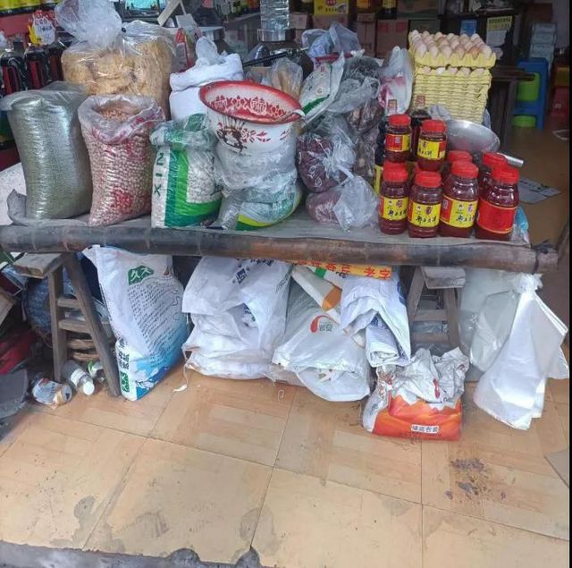 泸州市食品安全“红黑榜”(第十五期)(图16) 泸州市食品安全“红黑榜”(第十五期)(图16)