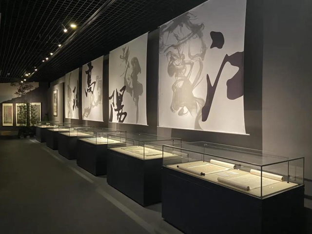 “江阳高致——泸州三百年名人翰墨展” 持续升温中！