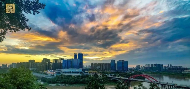 红橙黄绿青蓝紫,这样的七彩泸州美爆啦!(图4) 红橙黄绿青蓝紫,这样的七彩泸州美爆啦!(图4)