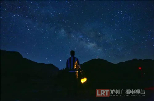 红橙黄绿青蓝紫,这样的七彩泸州美爆啦!(图18) 红橙黄绿青蓝紫,这样的七彩泸州美爆啦!(图18)