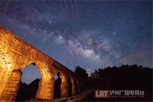 红橙黄绿青蓝紫,这样的七彩泸州美爆啦!(图17) 红橙黄绿青蓝紫,这样的七彩泸州美爆啦!(图17)