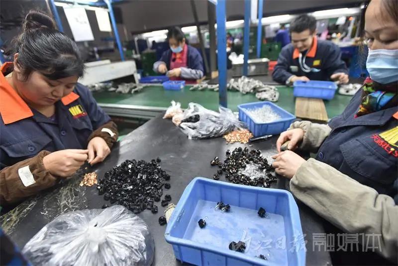 想不到吧!全国1/5的“车耳朵”都是内江造(图8) 想不到吧!全国1/5的“车耳朵”都是内江造(图8)