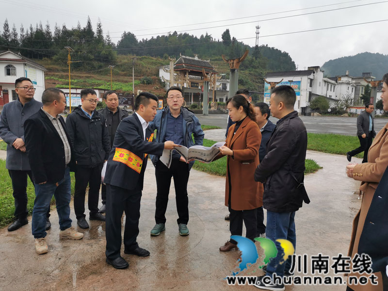 全省第三批少数民族特色村寨与民贸品企业管理工作互观互学现场会在古蔺县召开(图2)