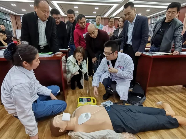 合江县中医医院：应急救护进校园 ，上好生命“必修课”！(图3)