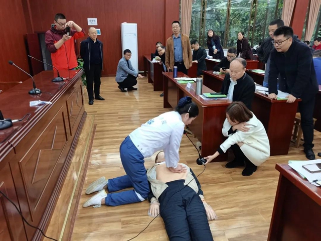 合江县中医医院：应急救护进校园 ，上好生命“必修课”！(图4)