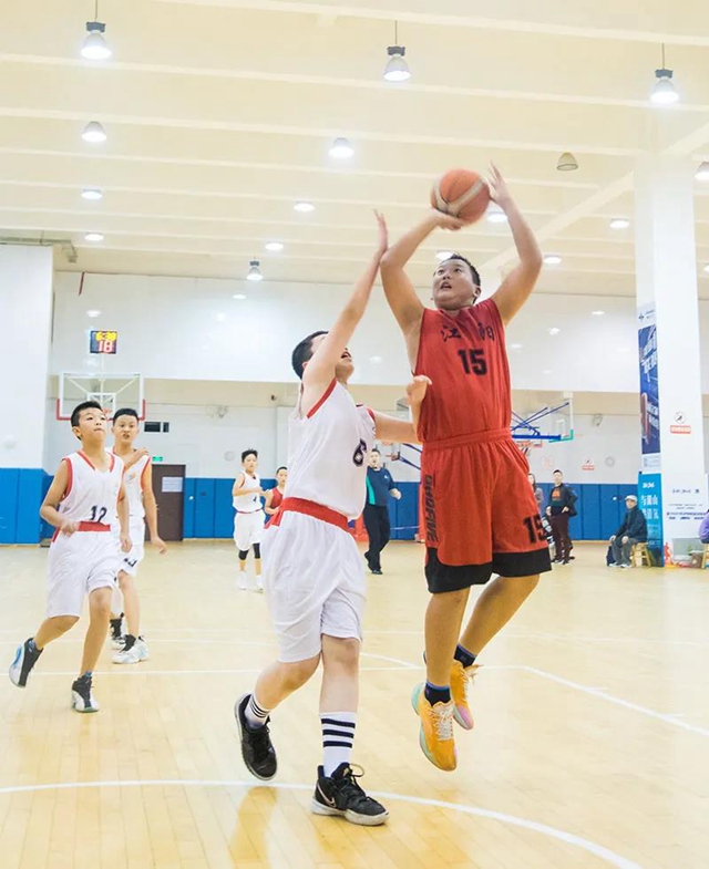 泸州市第八届运动会青少年组、大学生组篮球比赛顺利结束(附获奖名单)(图6) 泸州市第八届运动会青少年组、大学生组篮球比赛顺利结束(附获奖名单)(图6)