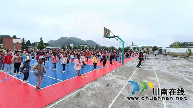 古蔺:学子“反哺”母校,乡贤助力家乡教育(图3) 古蔺:学子“反哺”母校,乡贤助力家乡教育(图3)