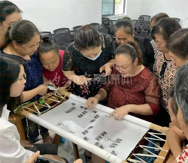 高手在民间！内江这个绣娘让人惊叹——(图5)