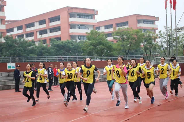 以赛促教，一专多能|2021年泸州市中小学体育教师教学技能比赛成功举行(图7)