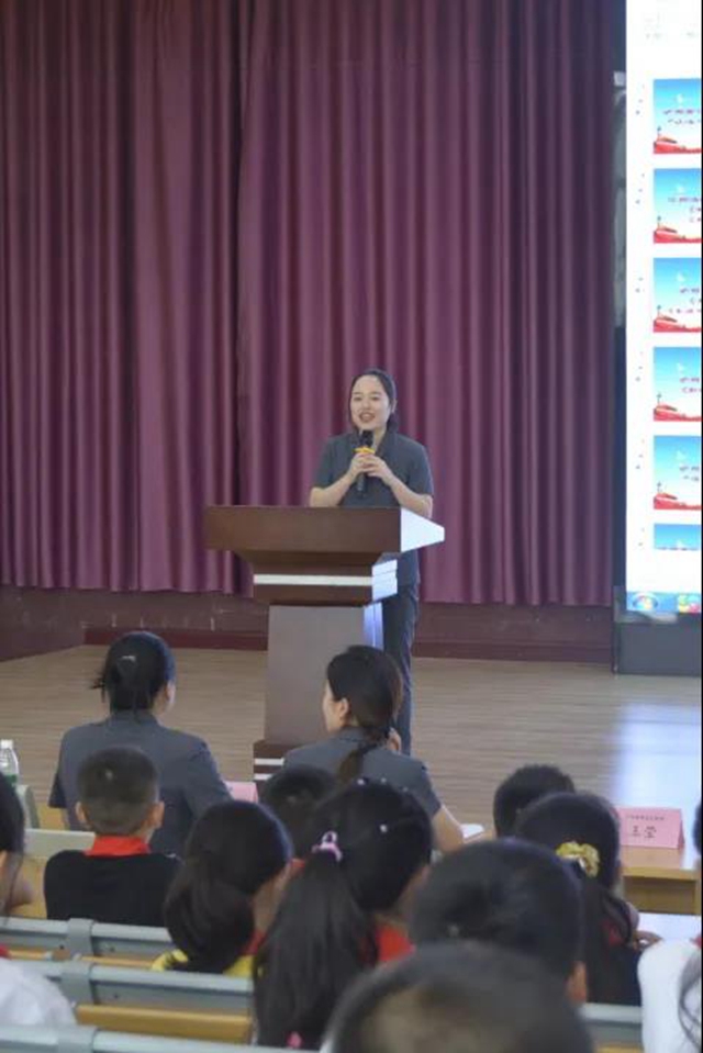 江阳法院小姐姐化身“法治副校长” ，让法治阳光洒满校园(图12)