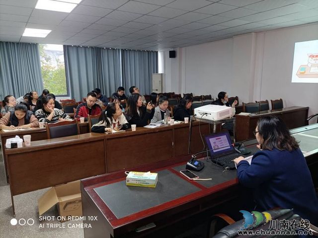 小市街道团工委开展“青年讲堂”学习活动(图1) 小市街道团工委开展“青年讲堂”学习活动(图1)