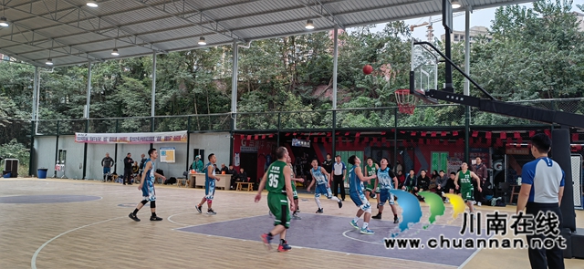 星光闪耀显锋锐！2021年泸州市篮球俱乐部联赛新锐赛圆满收官(图2)