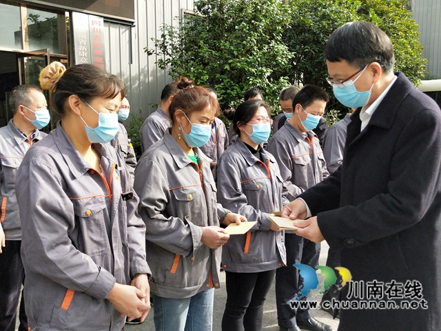 四川省人社厅厅长胡斌到泸县走访调研(图1)