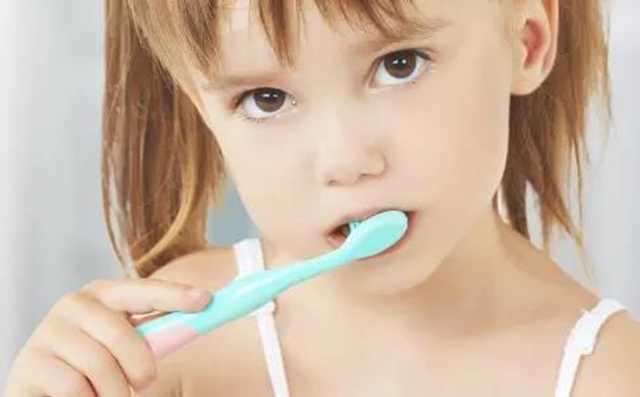 【扩散】冬天来了,还可以用冷水刷牙吗?(图5) 【扩散】冬天来了,还可以用冷水刷牙吗?(图5)