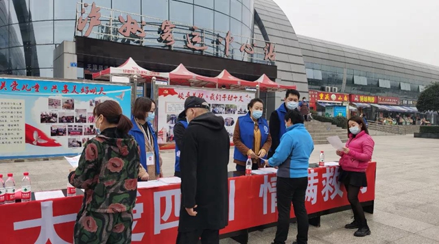 这一包一物是为他们准备的，遇到了请您打个电话！(图6)